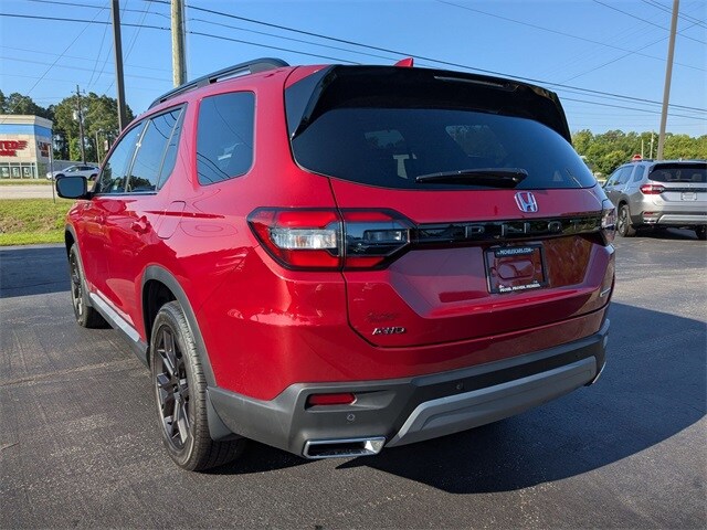 2025 Honda Pilot Touring photo 2