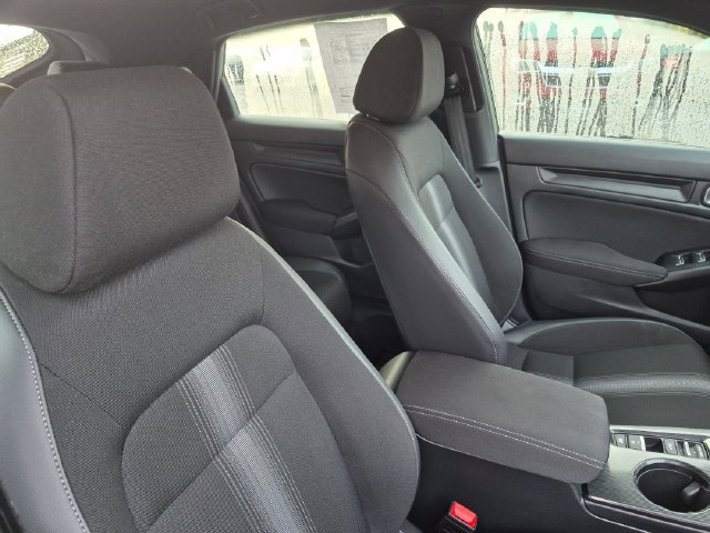 2025 Honda Civic Hatchback Sport - Photo 27