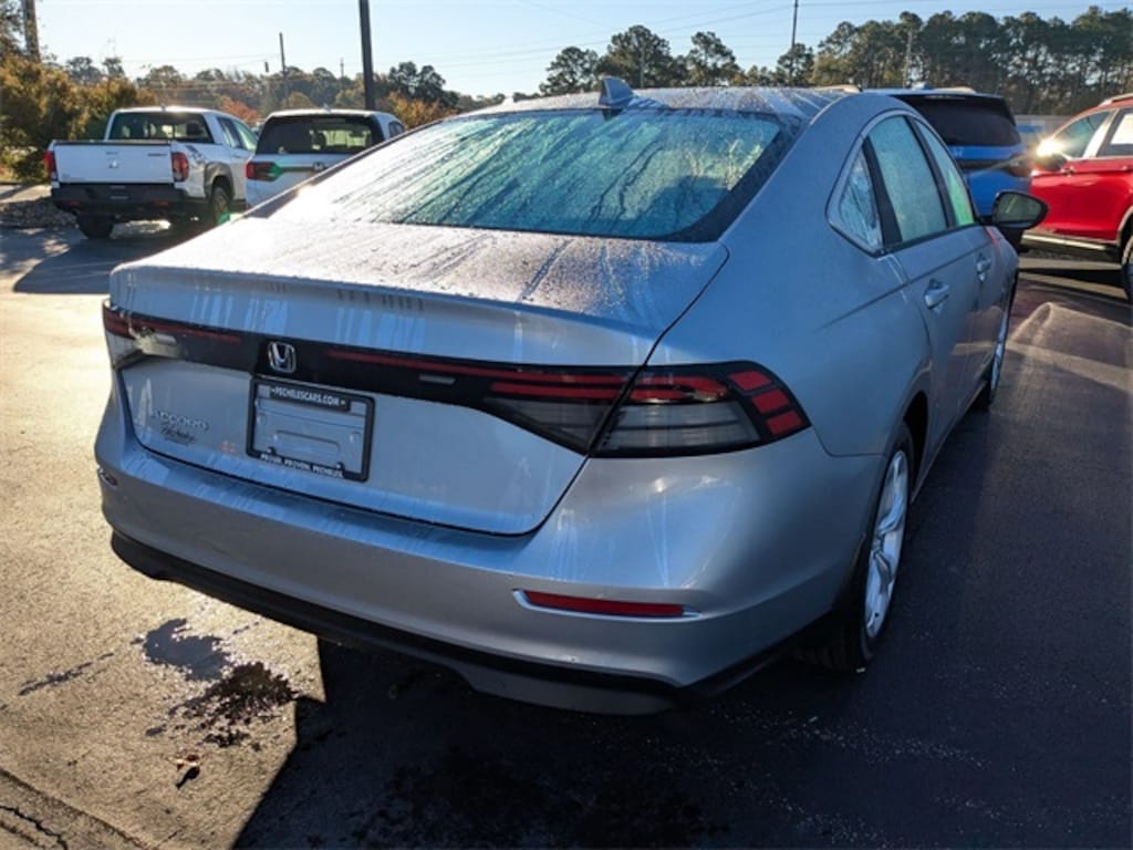 New 2025 Honda Accord LX Sedan