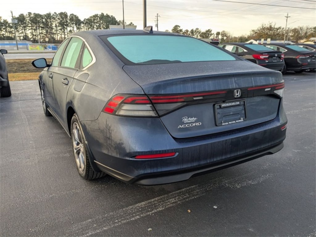 Used 2024 Honda Accord EX Sedan