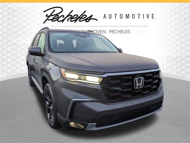 2025 Honda Pilot Touring's photo