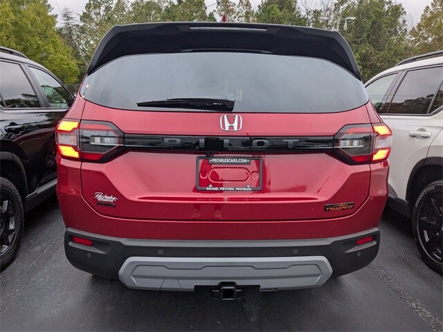2025 Honda Pilot TrailSport photo 3