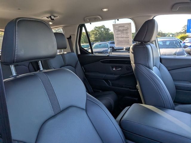 2025 Honda Pilot EX-L - Photo 25