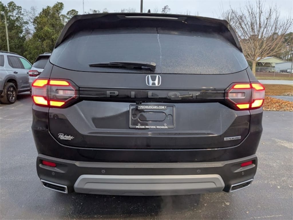 New 2025 Honda Pilot Touring SUV