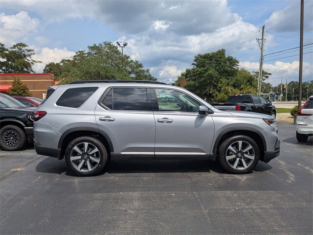 2025 Honda Pilot Touring photo 2