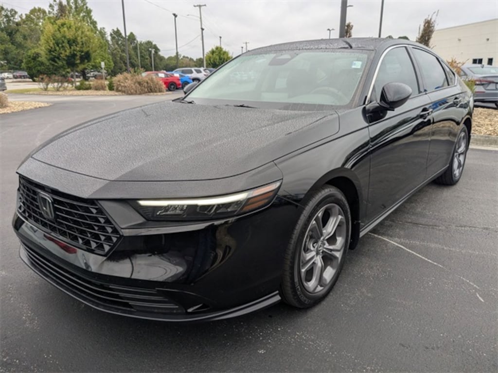 Used 2024 Honda Accord EX Sedan