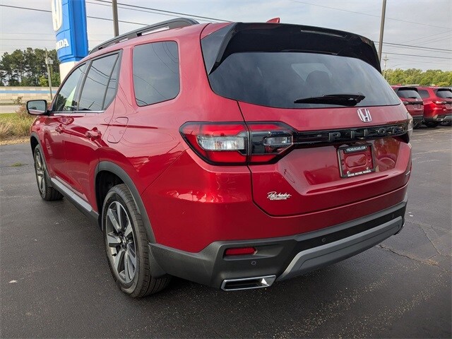 2025 Honda Pilot Touring photo 3