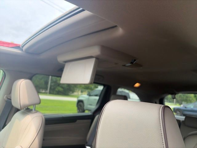 2023 Honda Odyssey Elite - Photo 19