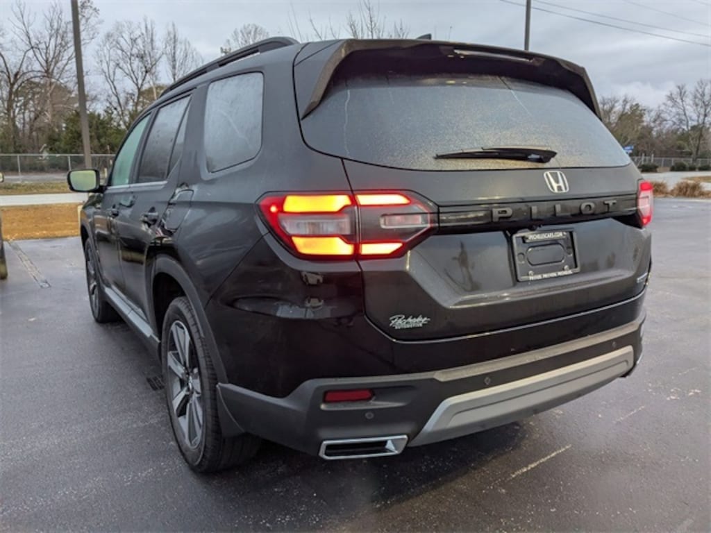 New 2025 Honda Pilot Touring SUV