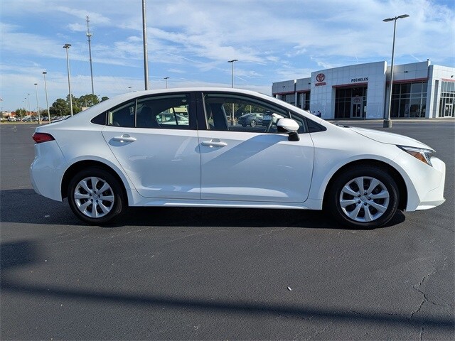 2024 Toyota Corolla XLE LE Premium SE photo 2