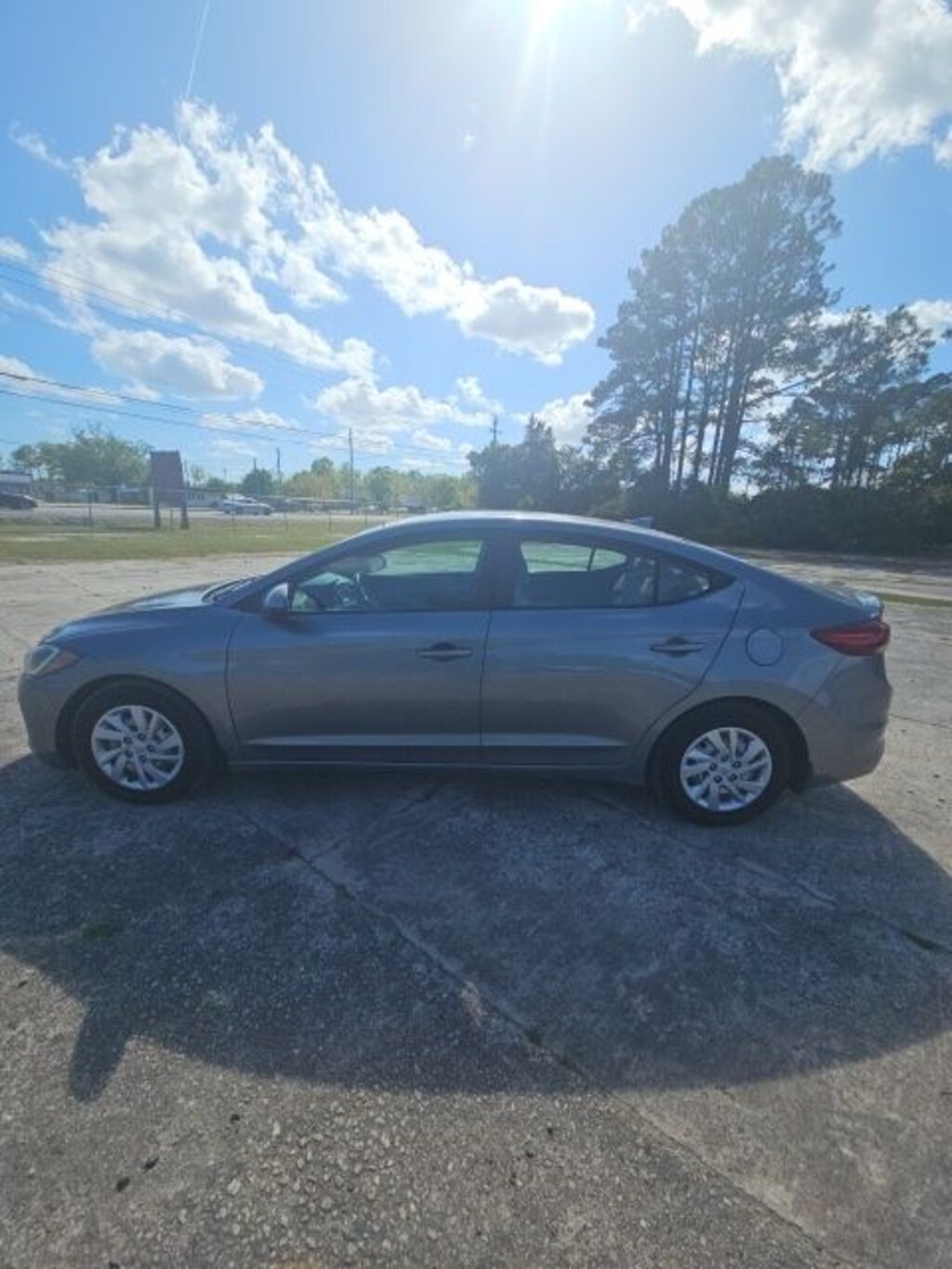 Used 2017 Hyundai Elantra SE Sedan