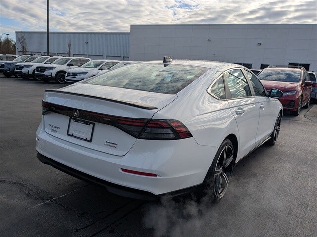 2025 Honda Accord Hybrid Sport photo 3