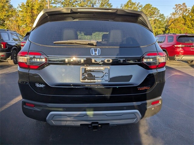 2025 Honda Pilot TrailSport photo 2