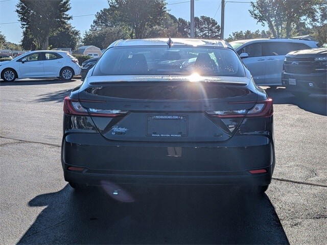 2025 Toyota Camry XSE photo 4