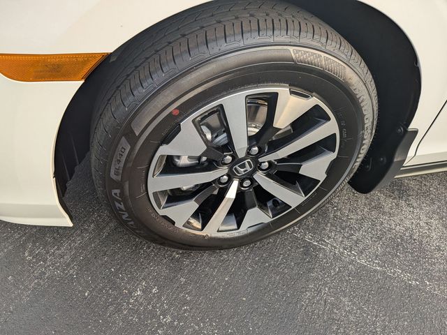 2026 Honda Odyssey EX-L - Photo 8