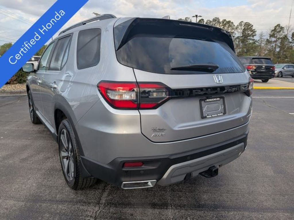 Certified 2025 Honda Pilot Touring SUV