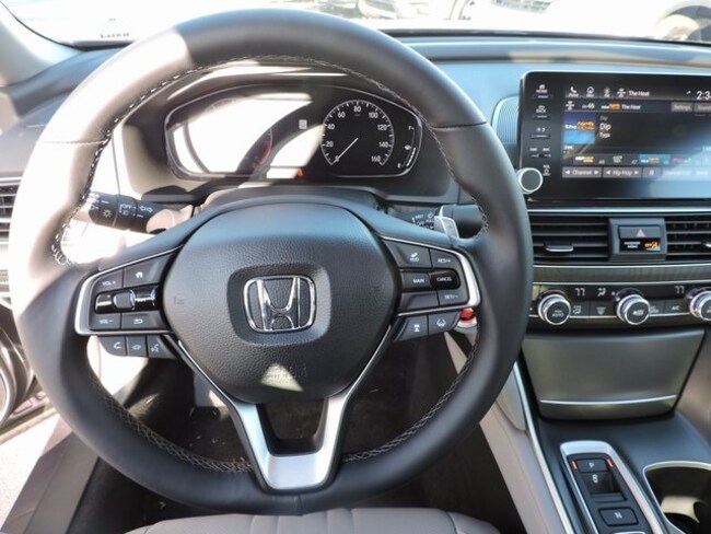 Used 2018 Honda Accord Touring 2.0T For Sale in New Bern NC | 1HGCV2F9XJA034668 Used 2018 Honda Accord Touring 2.0T For Sale in New Bern NC | 1HGCV2F9XJA034668