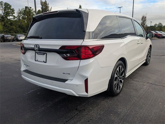 2026 Honda Odyssey Elite photo 3