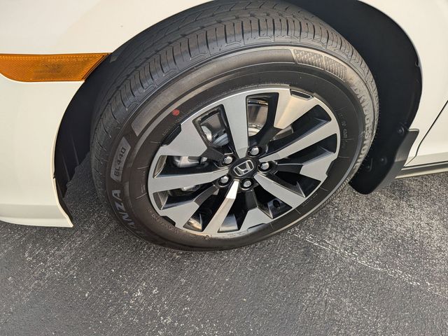 2026 Honda Odyssey EX-L - Photo 8