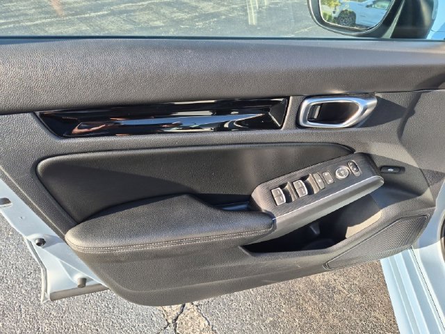 2022 Honda Civic Touring - Photo 11