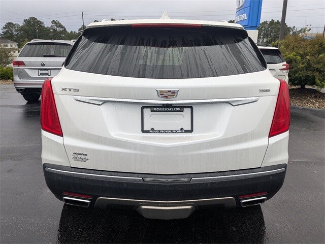 2017 Cadillac XT5 Platinum photo 3