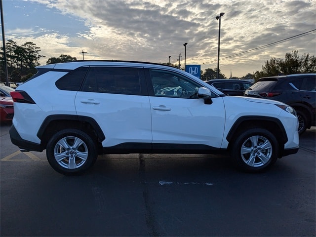 Used 2021 Toyota RAV4 XLE with VIN 2T3W1RFVXMC172330 for sale in New Bern, NC