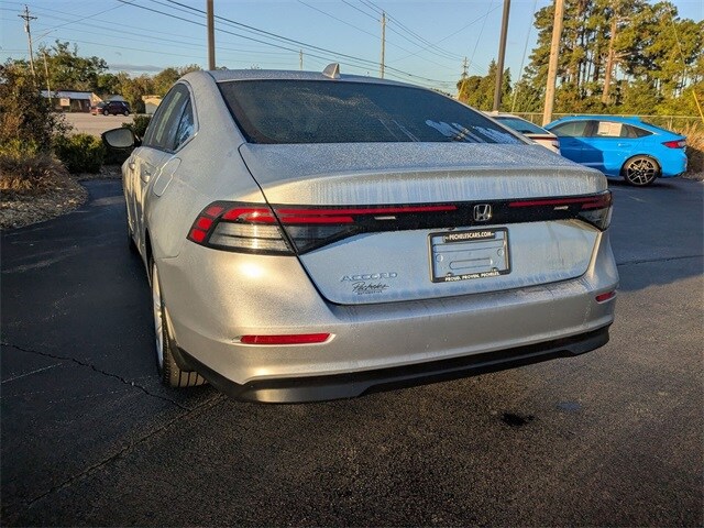 2024 Honda Accord LX photo 4