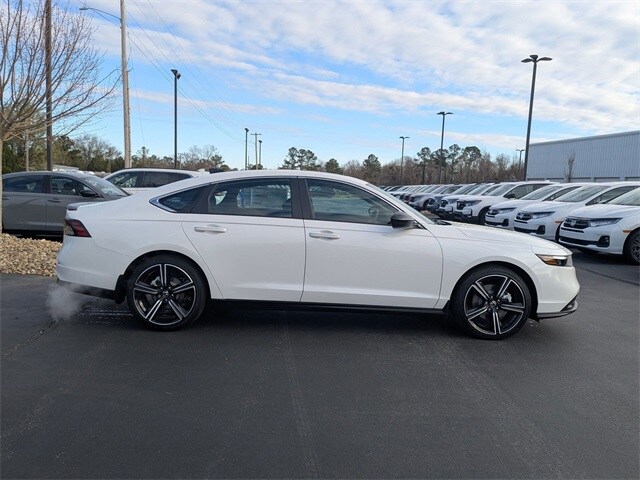 2025 Honda Accord Hybrid Sport photo 2