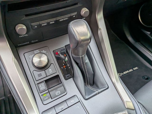 2021 Lexus NX 300 - Photo 22