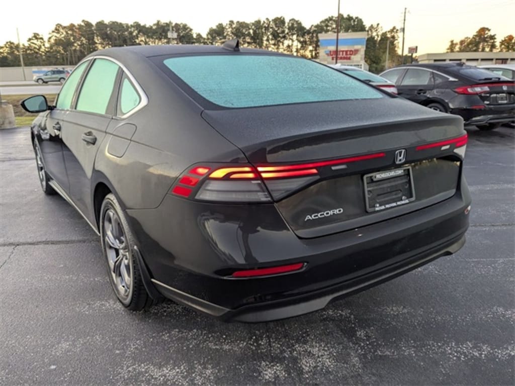 Used 2023 Honda Accord EX Sedan