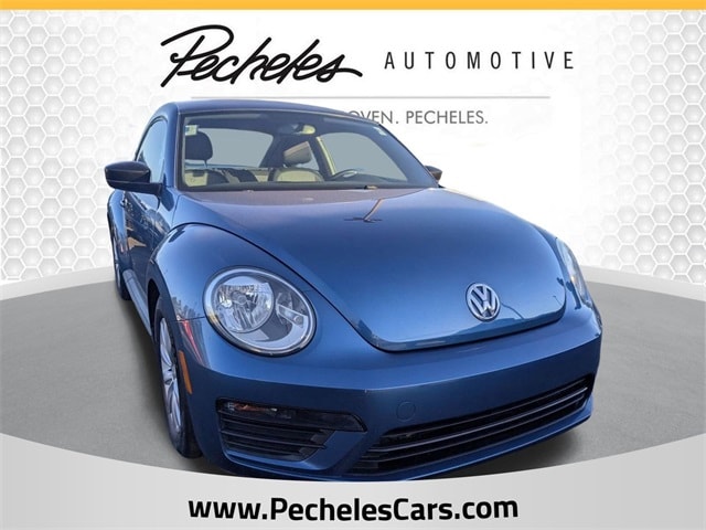 2018 Volkswagen Beetle S's photo