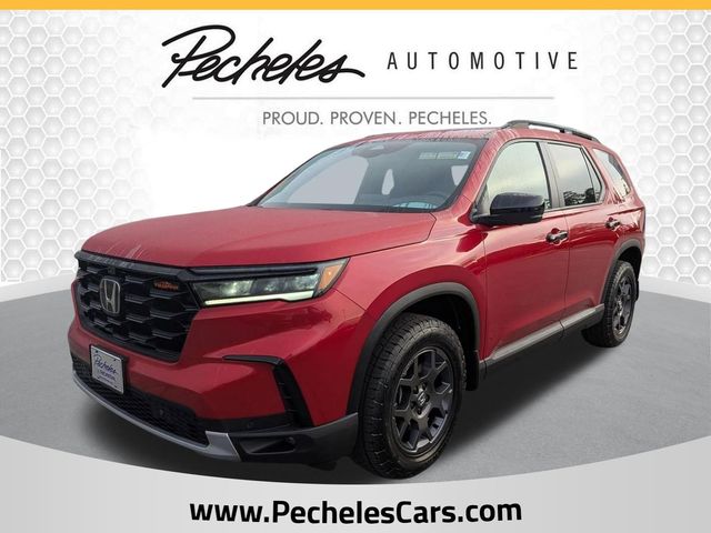 2025 Honda Pilot TrailSport AWD's photo