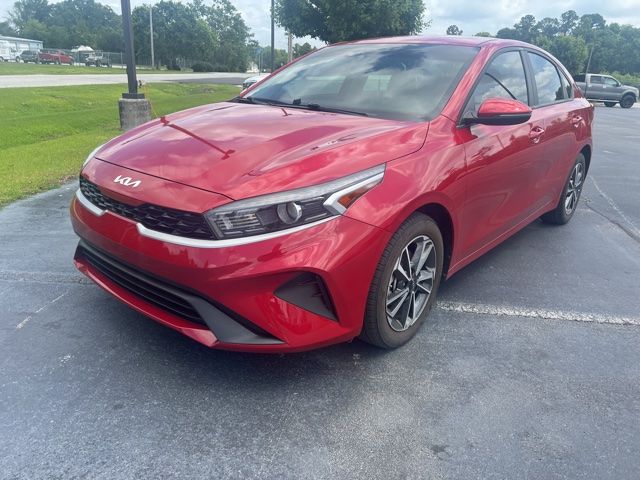 2023 Kia Forte LXS AT's photo