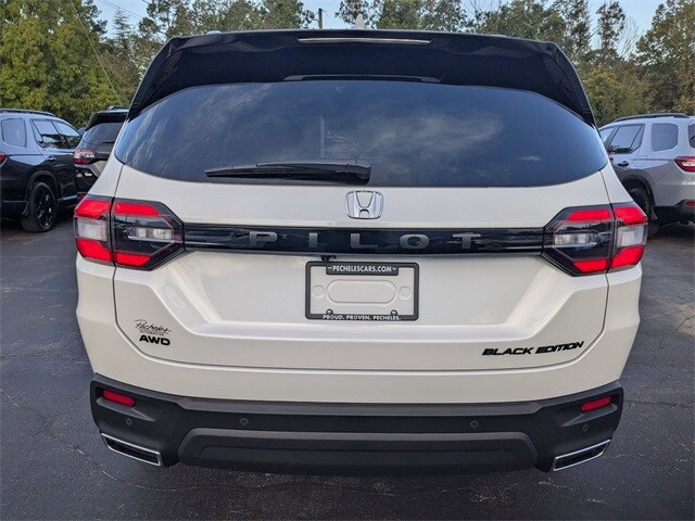 2025 Honda Pilot Black Edition photo 2
