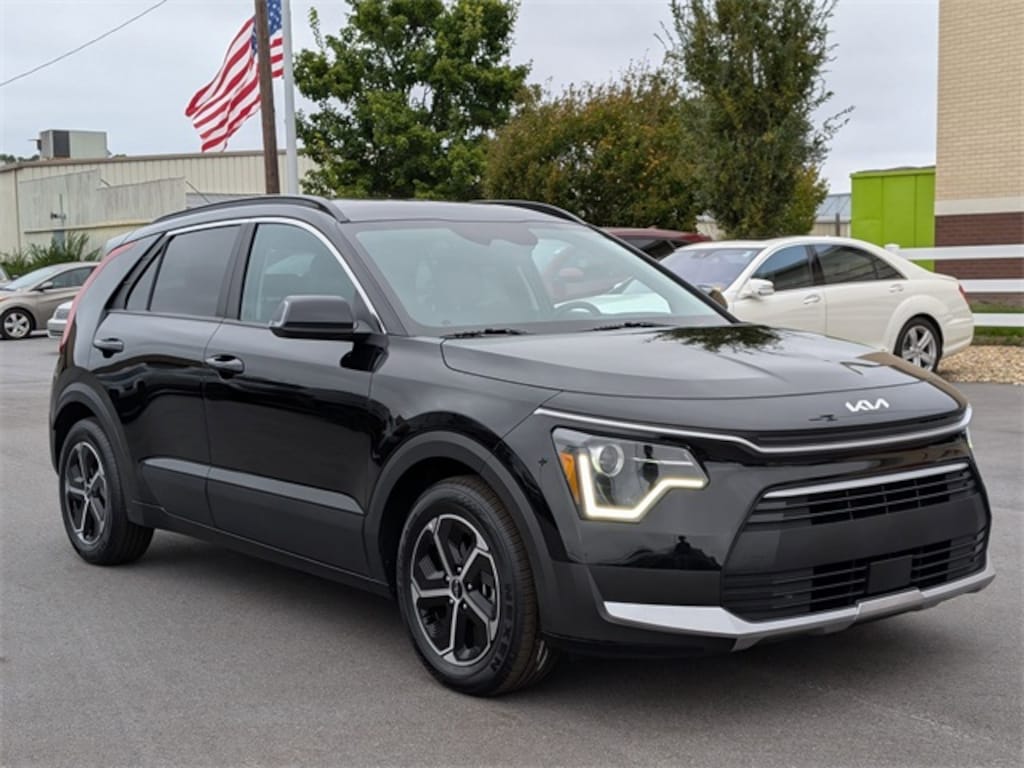 Used 2024 Kia Niro Plug-In Hybrid EX SUV