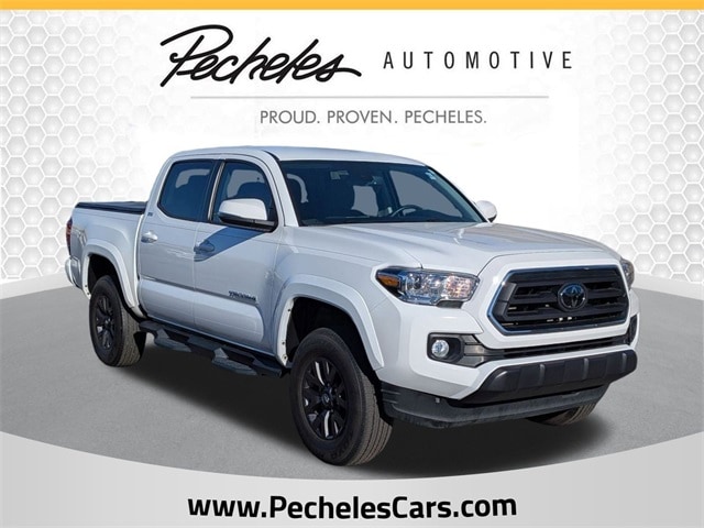 2023 Toyota Tacoma SR5's photo