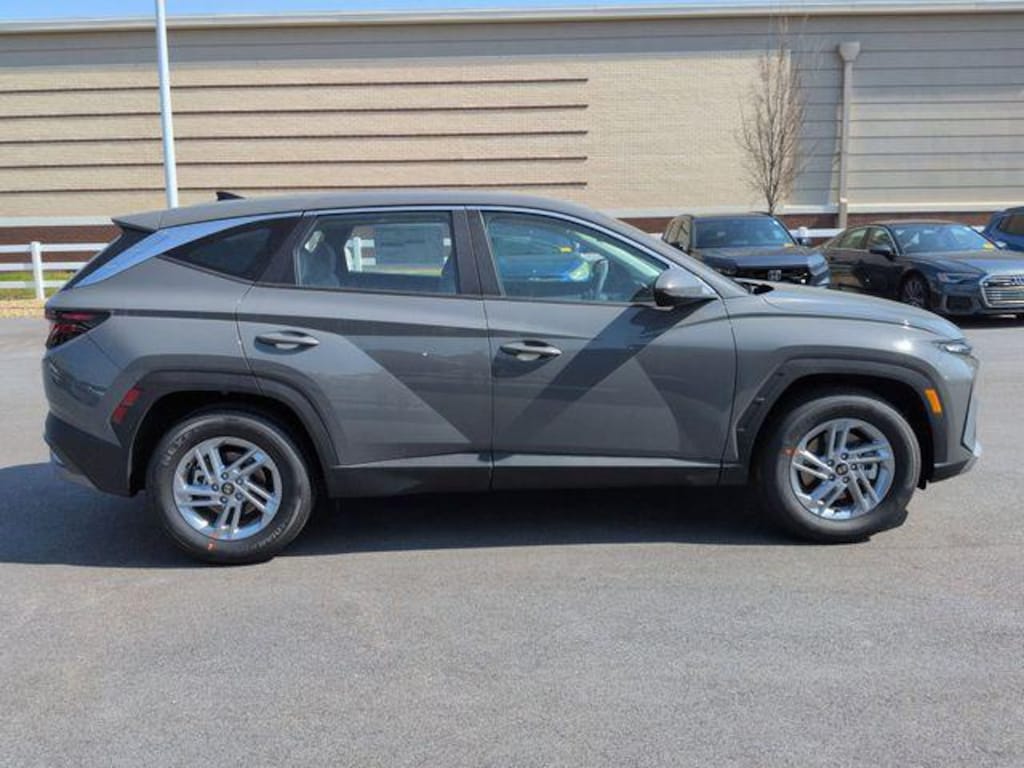 New 2026 Hyundai Tucson SE FWD SUV