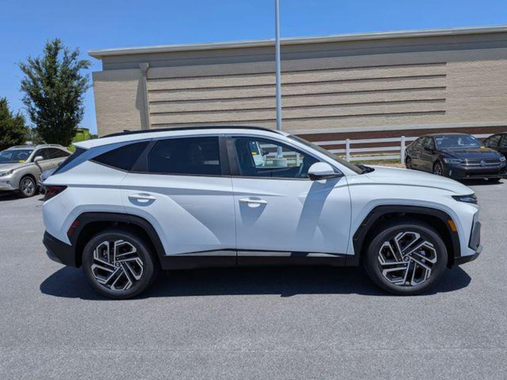 New 2026 Hyundai Tucson SEL Plus FWD SUV