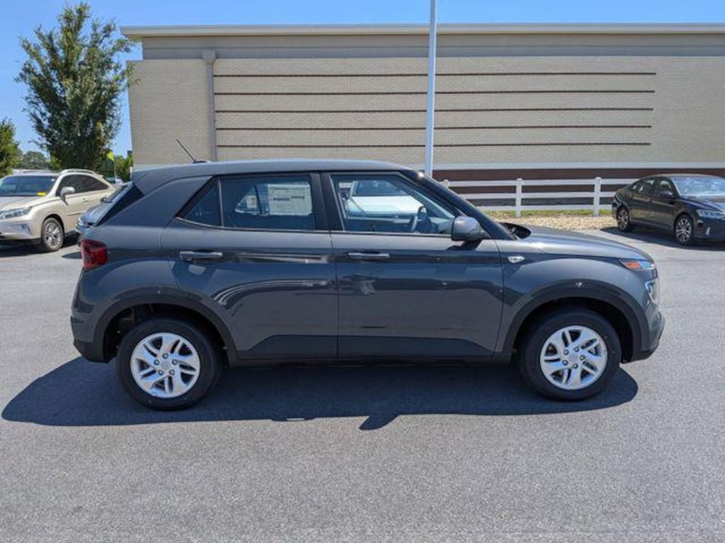 New 2026 Hyundai Venue SE SUV