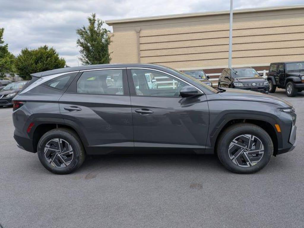 New 2026 Hyundai Tucson Hybrid Blue SUV