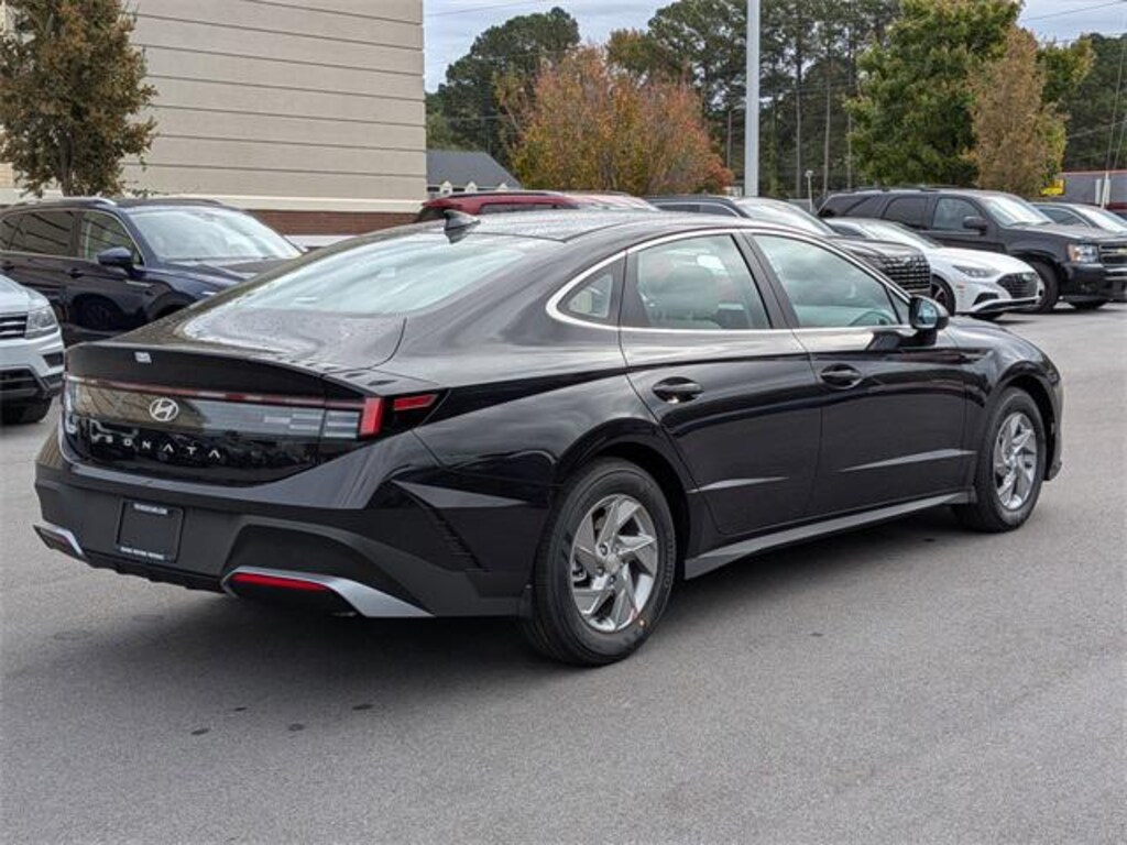 New 2026 Hyundai Sonata SE Sedan