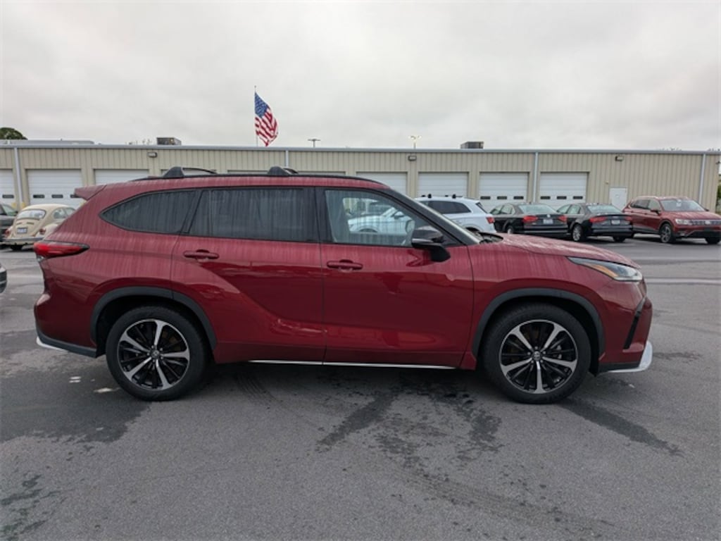 Used 2022 Toyota Highlander XSE SUV