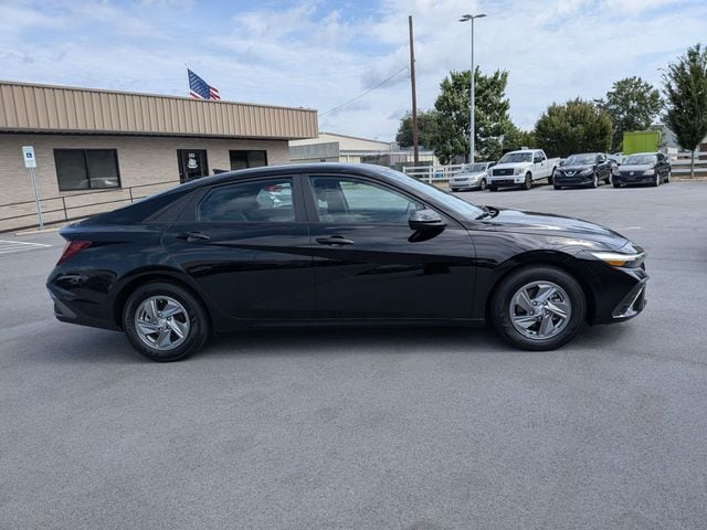 Used 2024 Hyundai Elantra SE with VIN KMHLL4DG7RU743954 for sale in Greenville, NC
