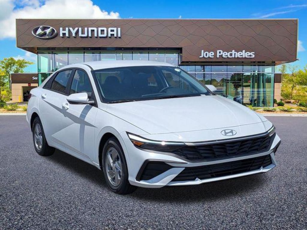 New 2026 Hyundai Elantra SE Sedan