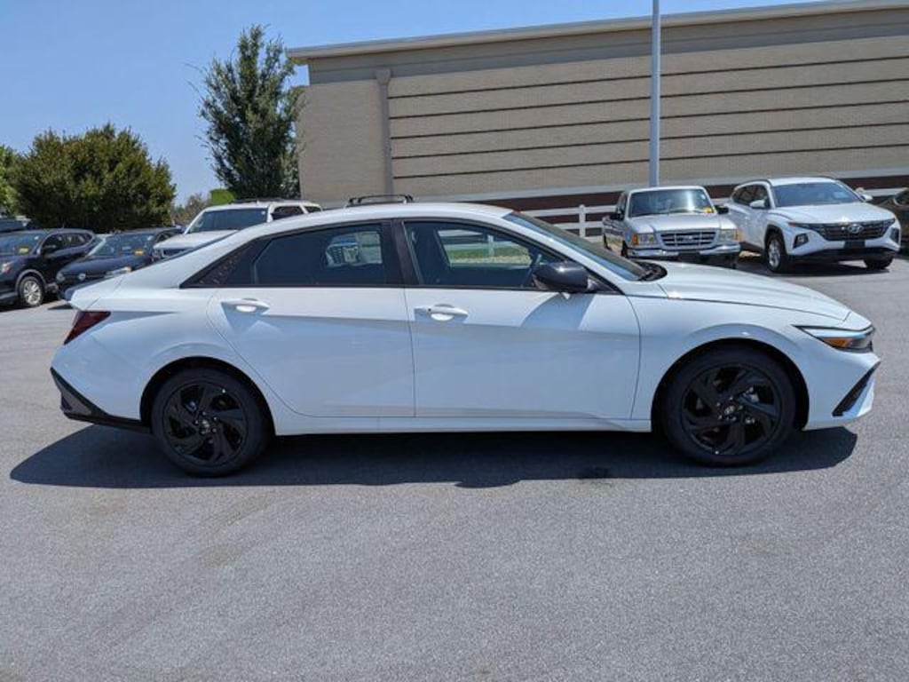 New 2026 Hyundai Elantra SEL Sport Sedan