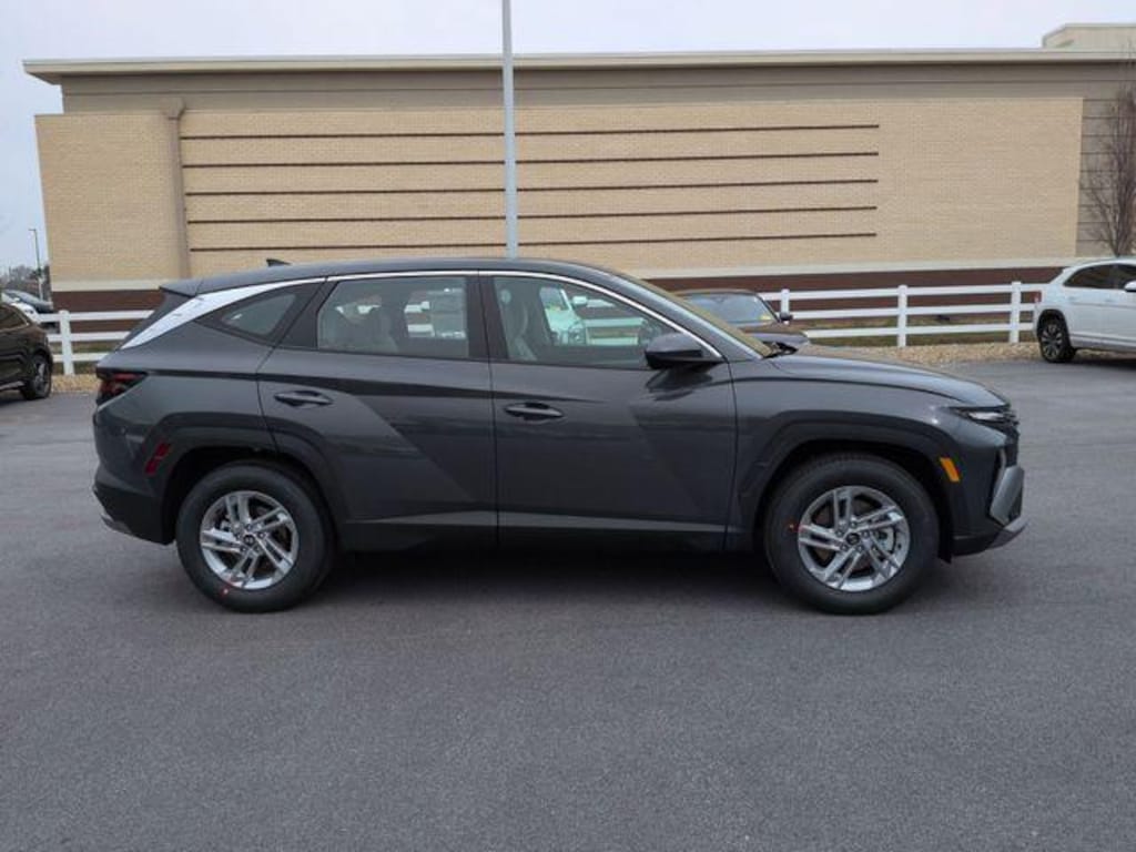 New 2026 Hyundai Tucson SE FWD SUV