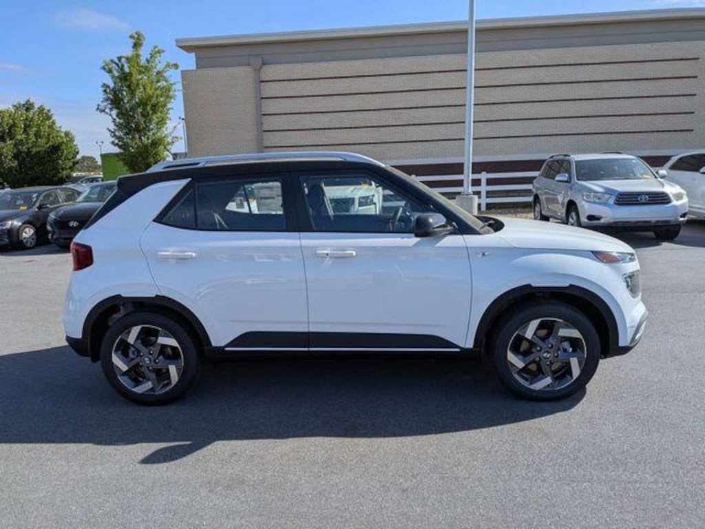 New 2026 Hyundai Venue SEL w/Two-Tone Roof SUV