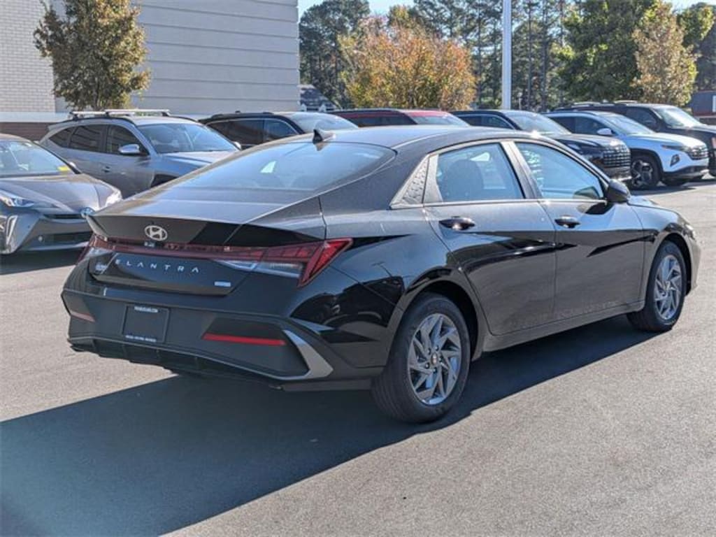 New 2026 Hyundai Elantra Hybrid Blue Sedan