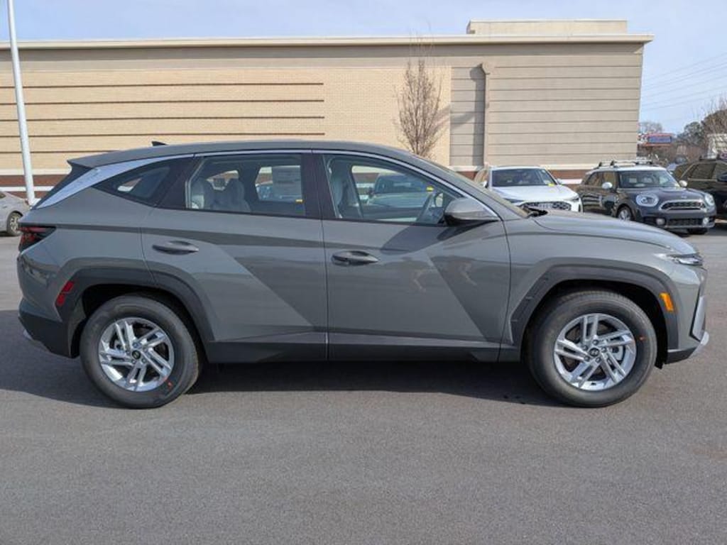 New 2026 Hyundai Tucson SE FWD SUV