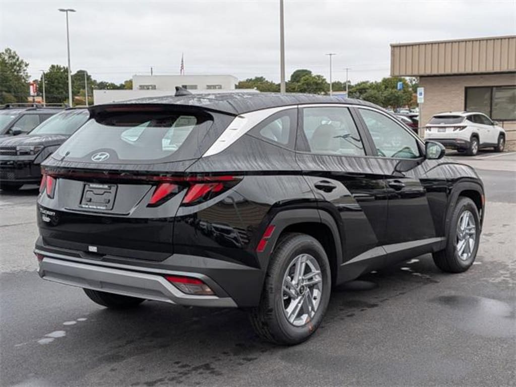 New 2026 Hyundai Tucson SE FWD SUV